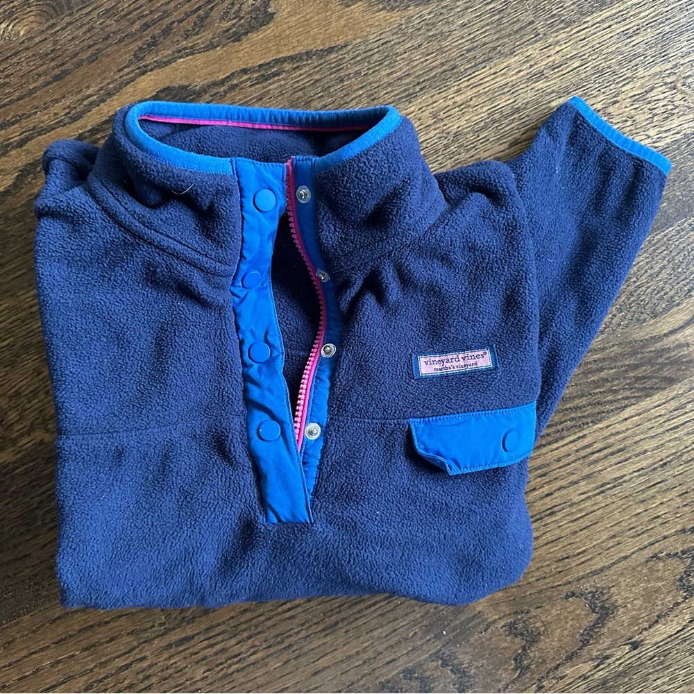 Vineyard Vines Navy Fleece with Pink Trim - Women’s Medium